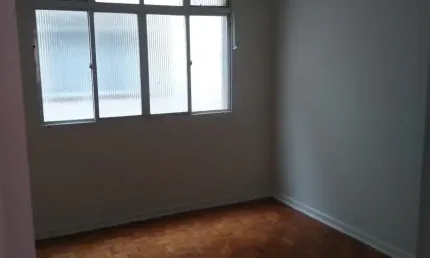 Vende-se apto de 2 quartos a 50m da praia na cidade ocian em praia grande/sp