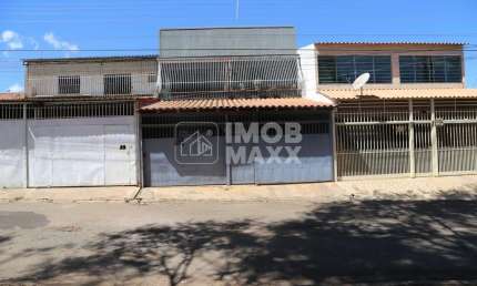 Venda em Samambaia Sul: Casa com 4 dormitórios, 1 suíte e 3 banheiros por R$ 400.000. Oportunidade imperdível!