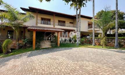 Luxuosa Casa em Lago Sul: 5 Dormitórios à Venda por R$5.9M
