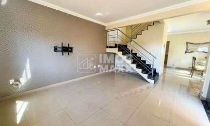 &lt;p&gt;Descubra o conforto e a praticidade de viver em uma casa espaçosa à venda em Samambaia Sul, com 279m² de área útil. Este imóvel conta com 3 dormitórios, sendo 1 suíte, além de 3 banheiros, pr