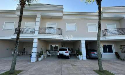 Casa em condomínio fechado com 4 quartos à venda na Enseada, Guarujá  por R$ 1.350.000
