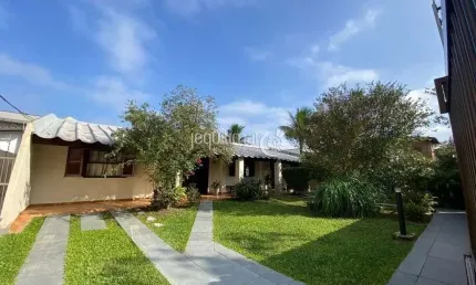 Casa com 5 quartos à venda no Jardim Virgínia, Guarujá  por R$ 850.000