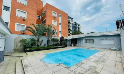 Casa com 3 quartos para alugar na Enseada, Guarujá  por R$ 10.000