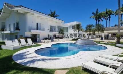 Casa em condomínio fechado com 6 quartos à venda no Jardim Acapulco, Guarujá  por R$ 15.000.000