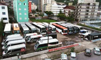 Terreno à venda na Enseada, Guarujá  por R$ 2.800.000