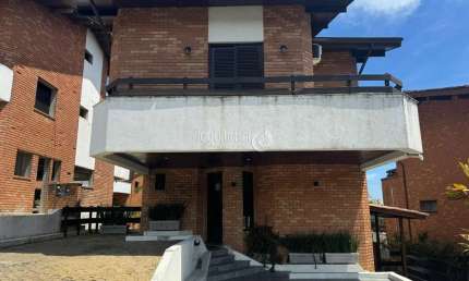 Casa em condomínio fechado com 5 quartos à venda na Enseada, Guarujá  por R$ 1.300.000