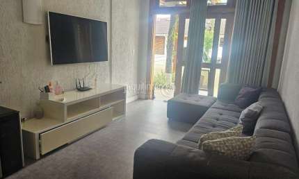 Casa em condomínio fechado com 2 quartos à venda no Balneario Praia do Perequê, Guarujá  por R$ 1.100.000