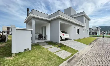 Casa em condomínio fechado com 3 quartos à venda na Avenida Wilson Castelo Branco, 376, Deltaville, Biguaçu