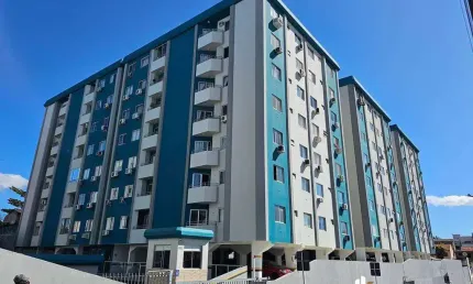 Apartamento 2 quartos com sacada e elevador em barreiros
