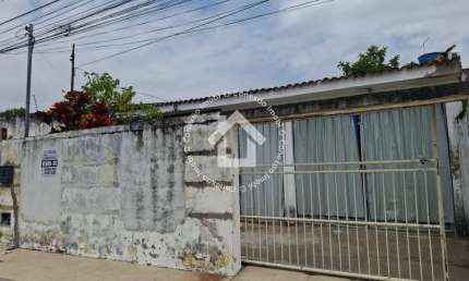 Casa à Venda no Orlando Dantas – 2 Vagas de Garagem e Quintal amplo