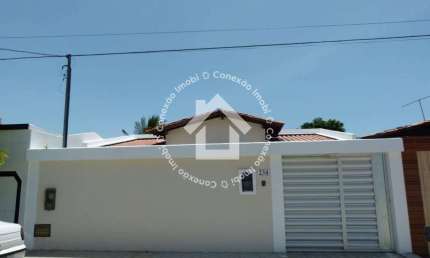 Casa pra vender com 2 quartos sendo 1 suíte no Bairro Aruana
