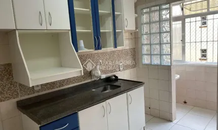 Apartamento com 2 quartos à venda na Rua Professor Carvalho Freitas, 737, Teresópolis, Porto Alegre, 54 m2 por R$ 230.000