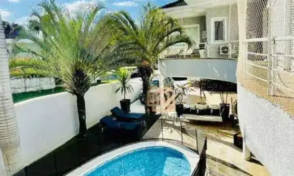 Belíssima Casa em Condomínio fechado com 1050m² à venda Tamboré lll!!