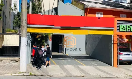 Casa comercial 357m², com salão +6 ambientes, 4 banheiros, 2 vagas, para venda ou locação na vila mariana