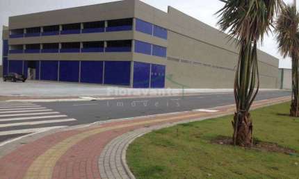 Galpão para logística na Marginal da Via Expressa Sul.