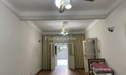 CASA EM SANTOS - COMERCIAL OU RESIDENCIAL NO CENTRO DO GONZAGA
