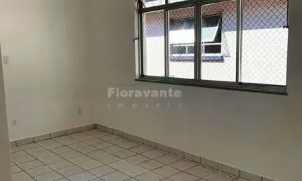 Apto  3 dorms, 1 suíte, dep. de empregada, garagem fechada.