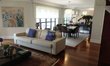 Apartamento com 4 suítes, Gonzaga, Santos. Linda decoração.