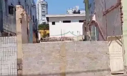 Terreno à venda na Rua Pasteur, Gonzaga, Santos