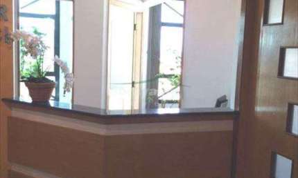 Conjunto comercial grande, bem dividido, duplex, bem localizado
