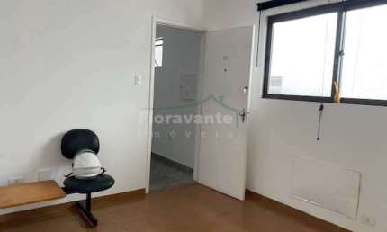 Casa comercial à venda na Avenida Affonso Penna, Boqueirão, Santos
