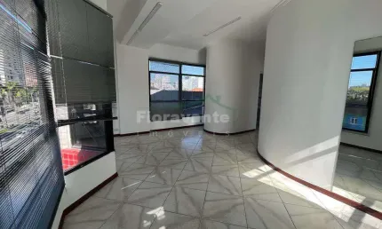 Conjunto Comercial, Vila Mathias, Santos - R$ 370 mil, Cod: 7307