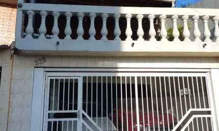 Sobrado a Venda  Santo Andre valor 575,000.00 aceita Permulta por Apartamento