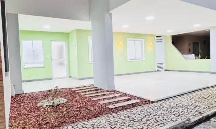 Excelente casa 3/4 para locação em condomínio no bairro simm