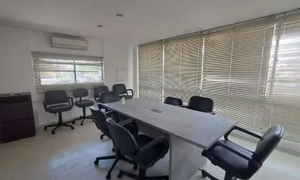 Sala comercial para alugar na Rua Nobre de Lacerda, 246, Madalena, Recife