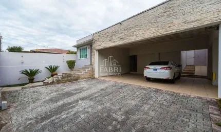 Casa com 4 quartos à venda na Avenida da República, 6629, Guaíra, Curitiba por R$ 1.200.000