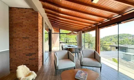 Casa com 3 dormitórios à venda, 210m², Bairro São Jorge - Novo Hamburgo/RS