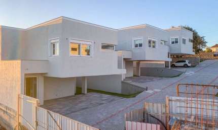 Casa à venda 3 Quartos, 1 Suite, 2 Vagas, 181.4M², Rondônia, Novo Hamburgo - RS