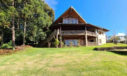 Casa à venda 3 Quartos, 1 Suite, 7 Vagas, 3200M², Jardim Panorâmico, Ivoti - RS