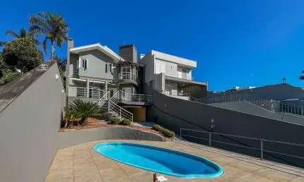 Casa à venda 3 Quartos, 1 Suite, 2 Vagas, 348M², Canudos, Novo Hamburgo - RS