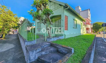 Casa comercial com 4 salas para alugar na Rua Osvaldo Aranha, 265, Pátria Nova, Novo Hamburgo