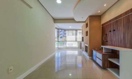 Apartamento à venda 3 Quartos, 1 Suite, 4 Vagas, 162.17M², Centro, Novo Hamburgo - RS