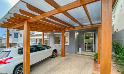 Casa à venda 3 Quartos, 4 Vagas, Rondônia, Novo Hamburgo - RS