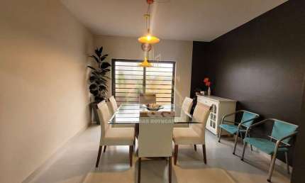 Casa no centro com 3 dormitórios, escritório e área verde!