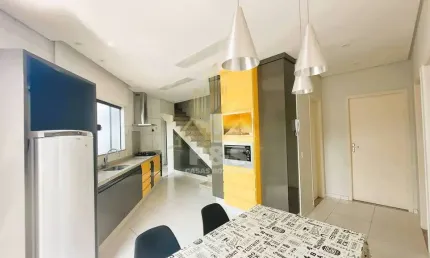Sobrado com 3 dormitórios, sendo 2 quartos térreo com área gourmet!