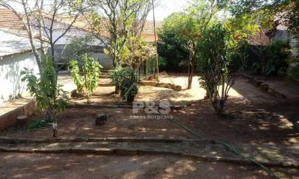Casa para demolição, próximo ao Hotel Primar, com terreno de 275 m2 .