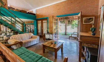 Chácara com 3.881 m² de terreno e 340 m² de const. no B. Demétria Botucatu
