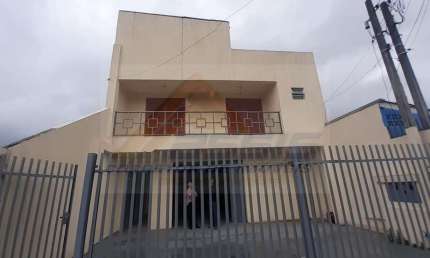 Sobrado à venda no bairro Sítio Cercado - Curitiba/PR