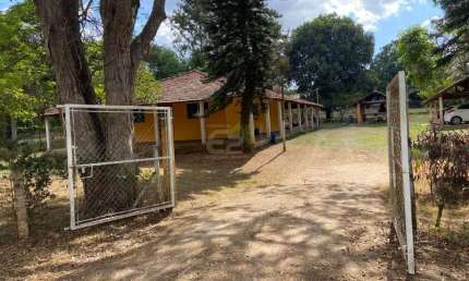 Chacara a venda em Sao Carlos com 3 dormitorios - Varjao/Tutoya do Vale