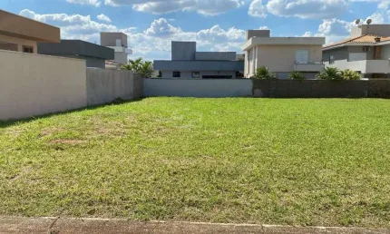 Terreno a venda no Condominio Residencial Quebec em Sao Carlos