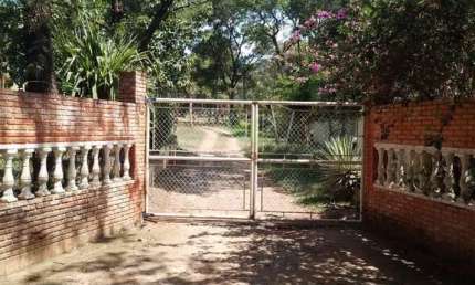 Linda chacara em condominio com campo de futebol e piscina em Sao Carlos