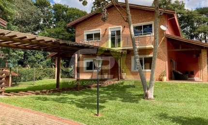 Imovel rural em condominio: Chacara a venda em Sao Carlos, com piscina e churrasqueira