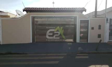 Casa padrao a venda no Centro de Sao Carlos com 2 dormitorios e edicula