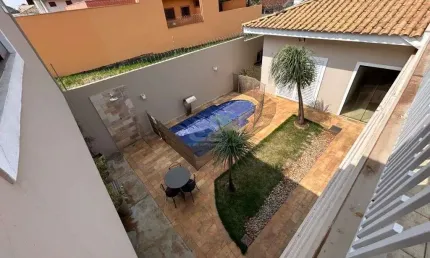 Casa de luxo com piscina aquecida no Planalto Paraiso