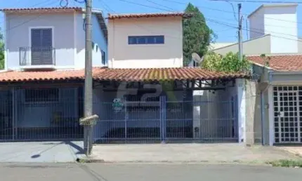 Charmoso Sobrado a venda em Cidade Jardim - Sao Carlos