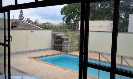 Casa padrao com piscina e churrasqueira no Jardim Cardinalli, Sao Carlos